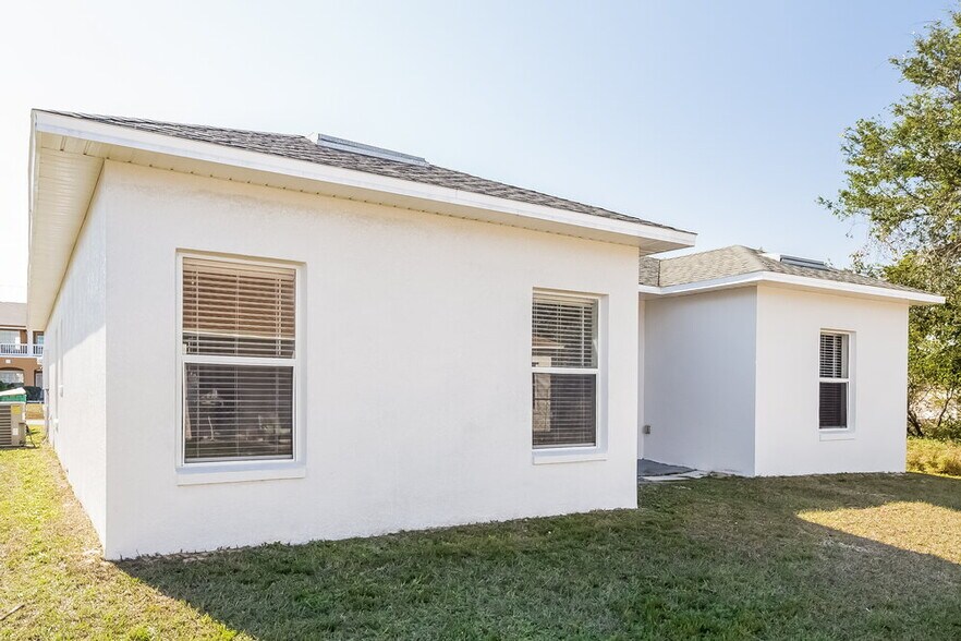 Building Photo - 184 Aurelia Ct