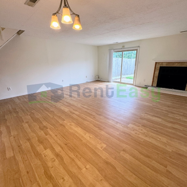Building Photo - 3606 Chimney Creek Dr
