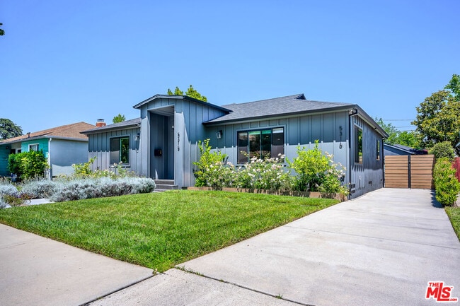 Building Photo - 5318 Bellaire Ave
