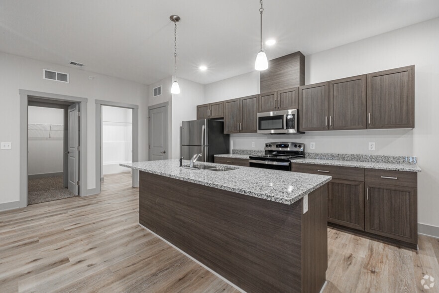 1BR, 1BA - 931SF - Driftwood - Kitchen - Mona Shores Flats