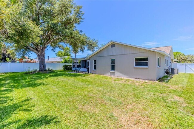 Building Photo - 1234 Pinebrook Way