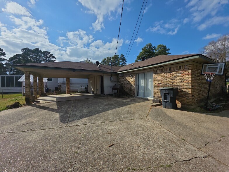 Building Photo - 2807 Jody Ln