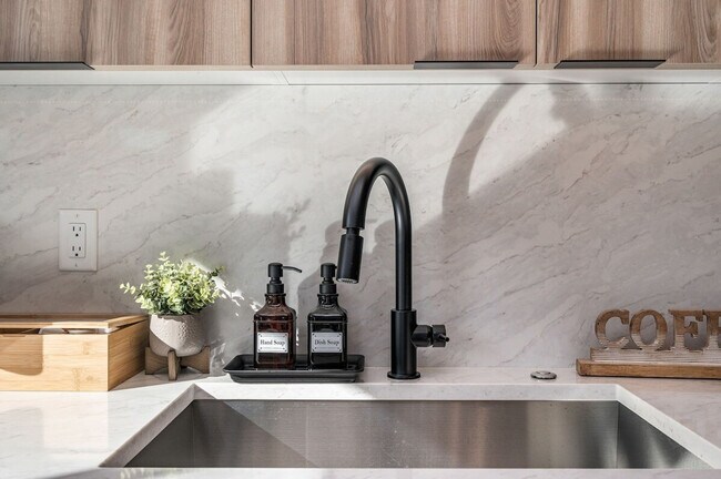 Building Photo - 4205 Evanston Ave N