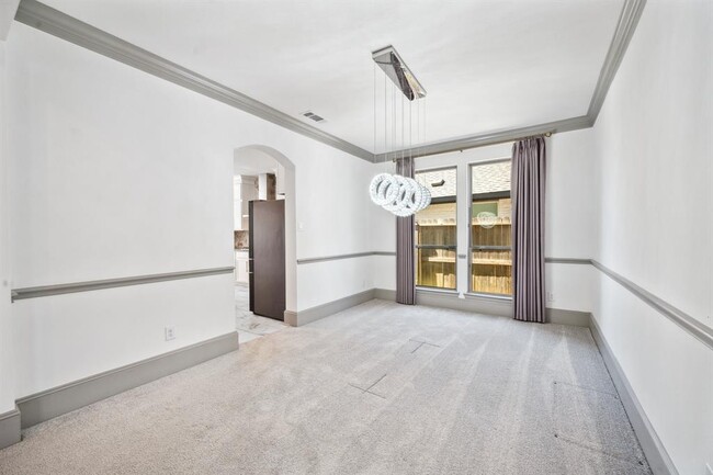 Building Photo - 2122 Mallow Ln