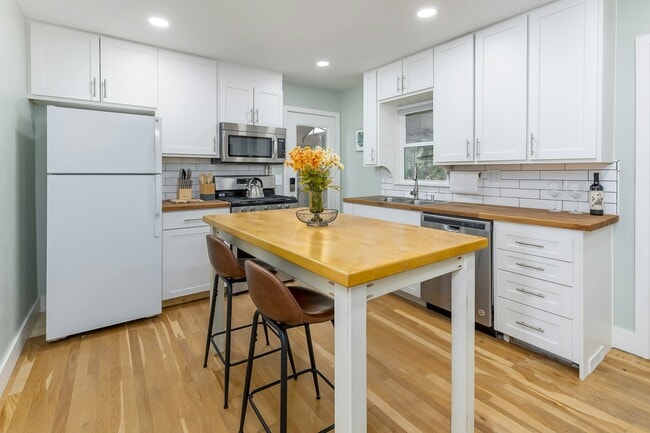 Building Photo - 2109 NW 36th St