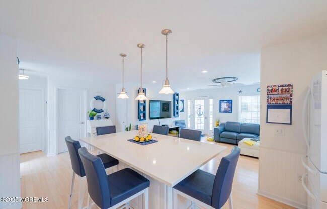 Building Photo - 136 Joseph St