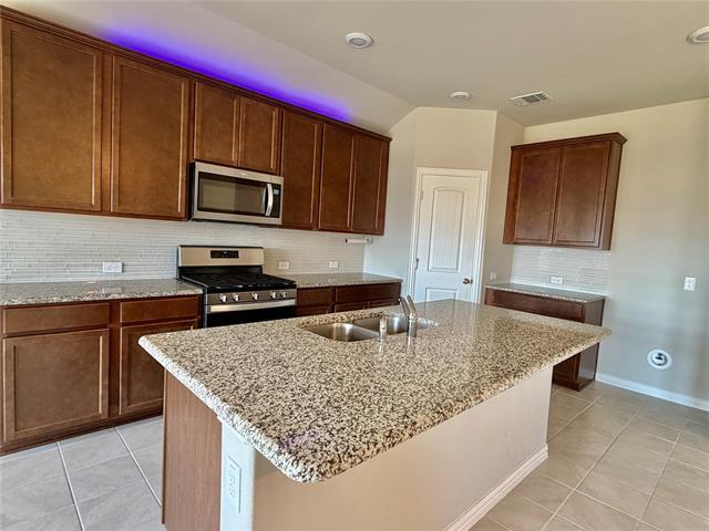 Building Photo - 3313 Cross Shr Dr