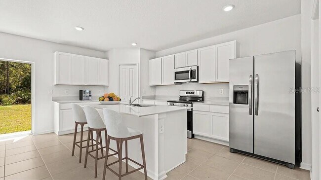 Building Photo - 2461 Hallow Gdn Rd
