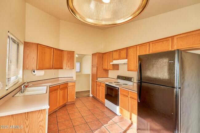 Building Photo - 30496 Maple Chase Dr