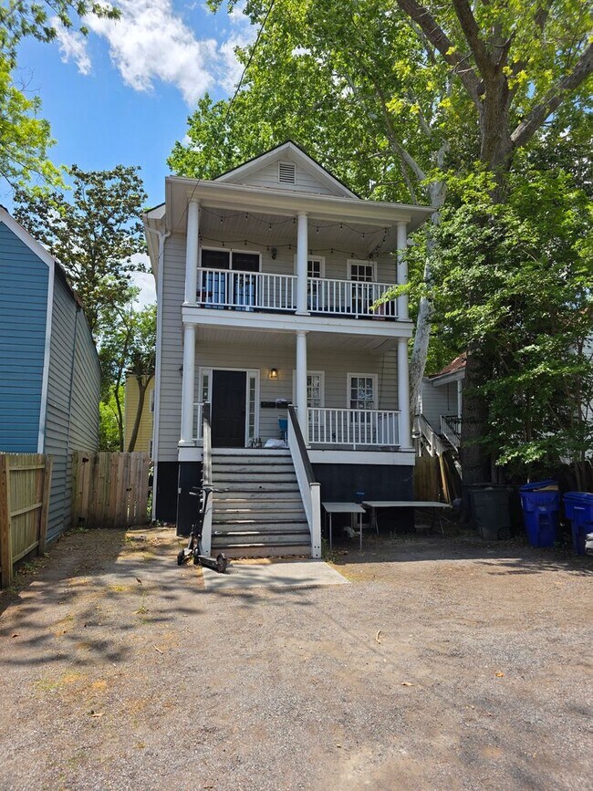 Building Photo - 183 Smith St