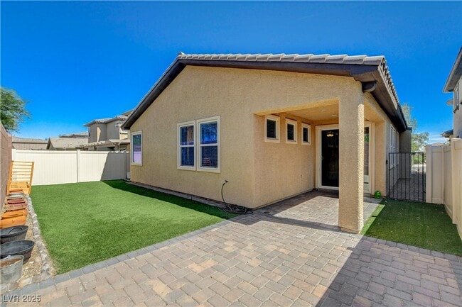 Building Photo - 2104 LeatherBridge Ct