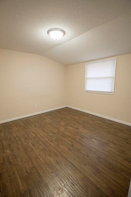 Building Photo - 2202 Concordia Dr