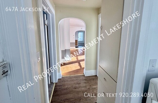 Building Photo - 647 Jackson St