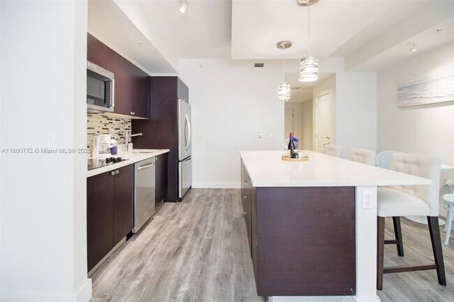 Building Photo - 5350 NW 87th Ave