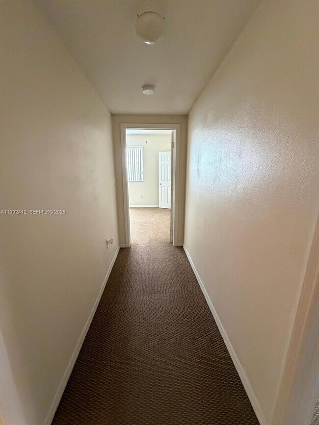 Building Photo - 200 SW 117th Terrace