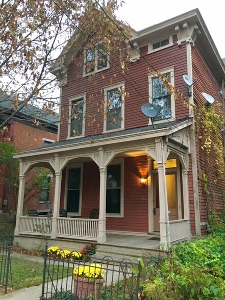 Front porch & entry - 2622 Moorman Ave
