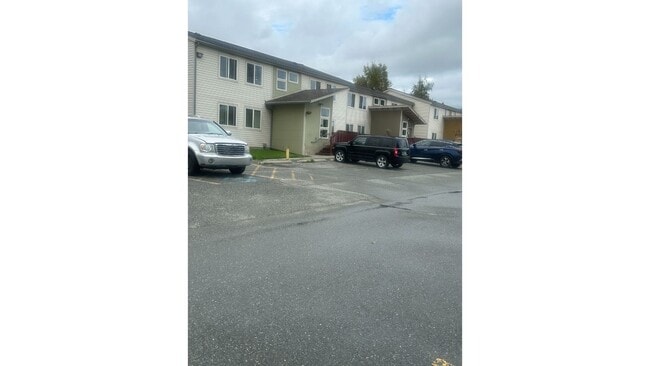 Building Photo - 424 E Dogwood Ave