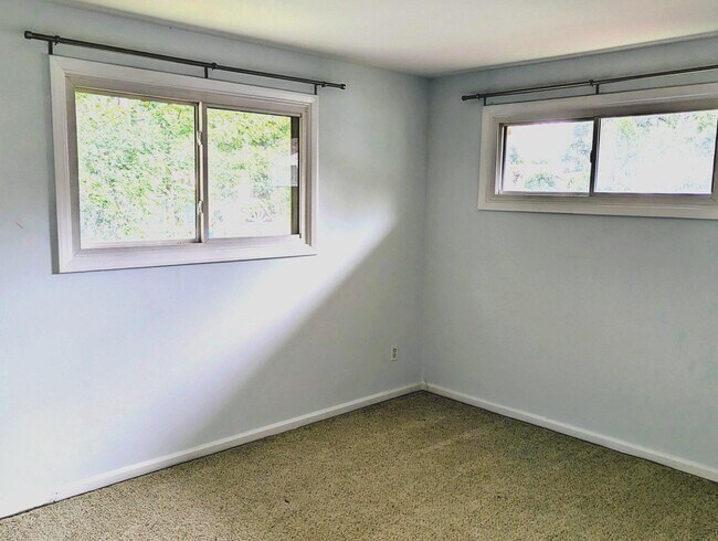Building Photo - 4507 Weyburn Dr