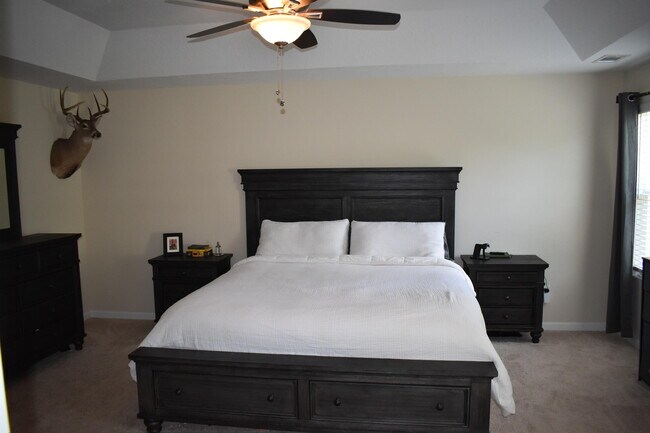 Building Photo - 3262 Alexandria Dr