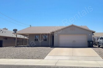 Building Photo - 2812 Wallapai Ave