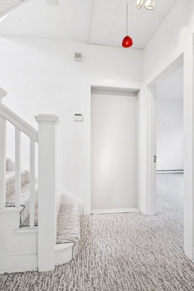 Building Photo - 1604 17th Ave S