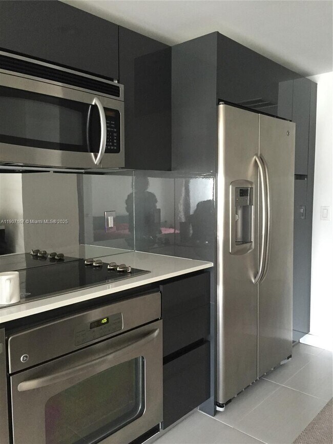 Building Photo - 31 SE 6th St