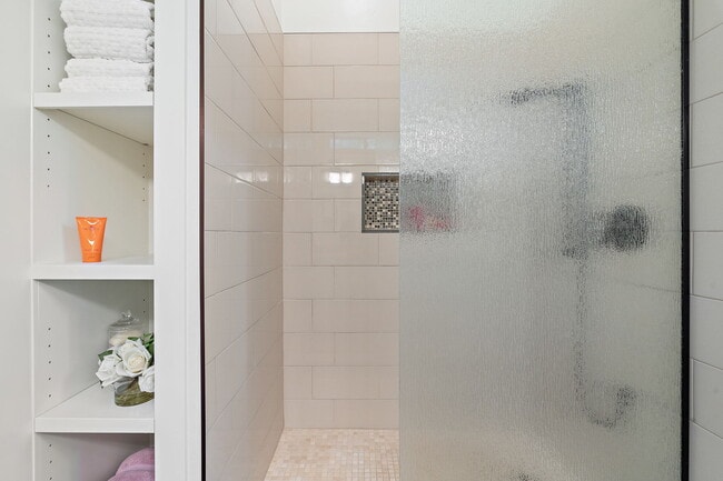 Building Photo - 3655 N Willowbar Ln