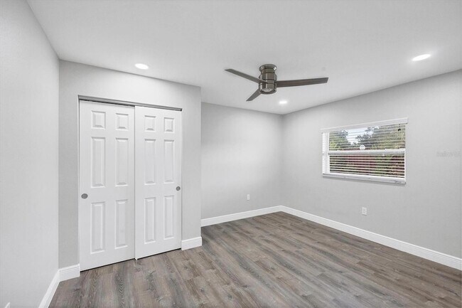 Building Photo - 618 Eastpointe Ct