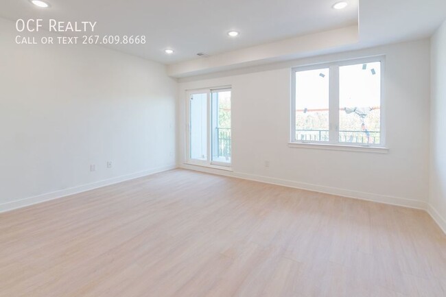 Building Photo - Three Bed Brewerytown  Apartment