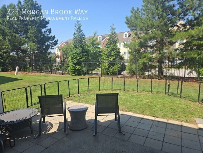 Building Photo - 323 Morgan Brook Way