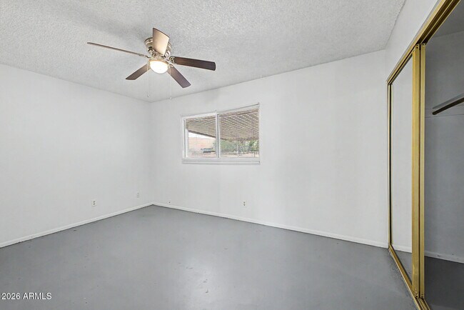 Building Photo - 4401 S Rita Ln