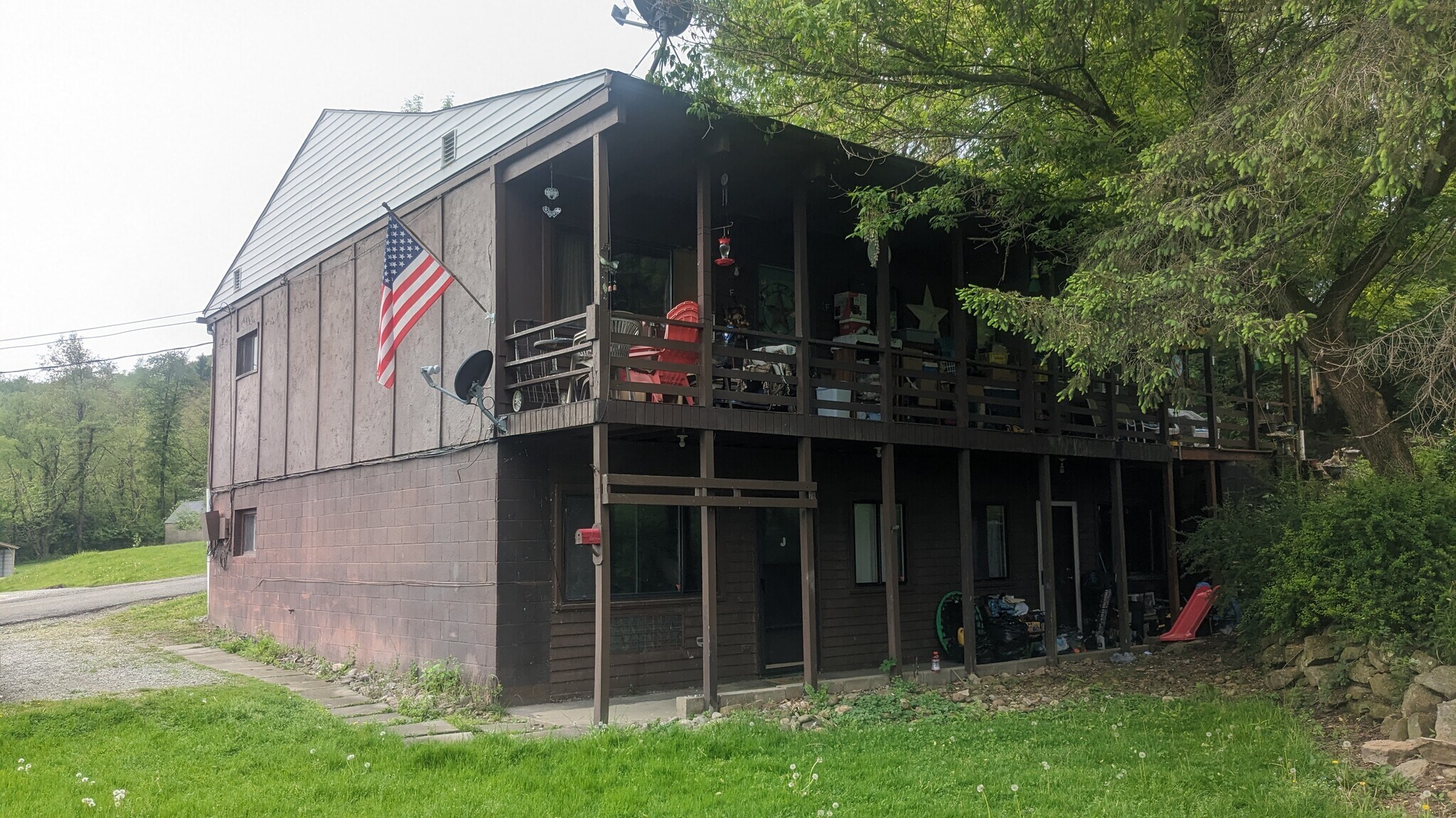 Building Photo - 105 Hilltop Dr