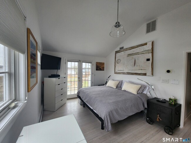 Building Photo - 4 Spriteview Ave