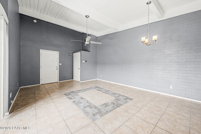 Building Photo - 2525 N Alvernon Way