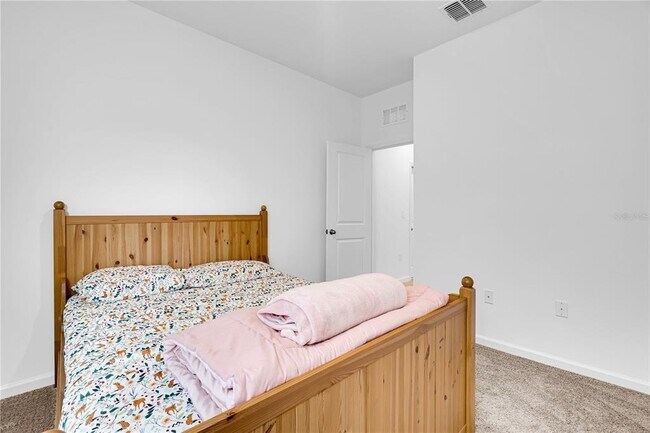 Building Photo - 5920 Catamaran Ave