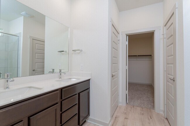 Building Photo - 10712 Deaton Ln