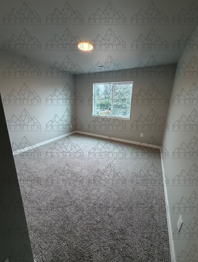 Building Photo - 3 BED 2.5 BATH NEW BUILD!