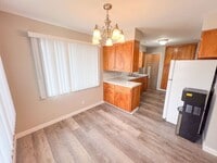 Building Photo - 147 W Fremont Ave