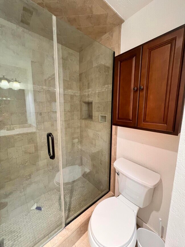 Building Photo - 2821 Los Felices Cir W