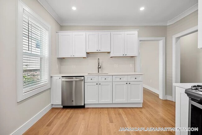 Building Photo - 44 Iffley Rd