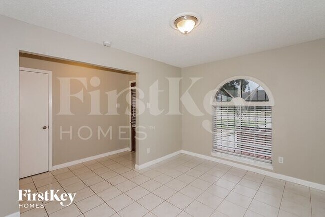 Building Photo - 2005 Tulsa St