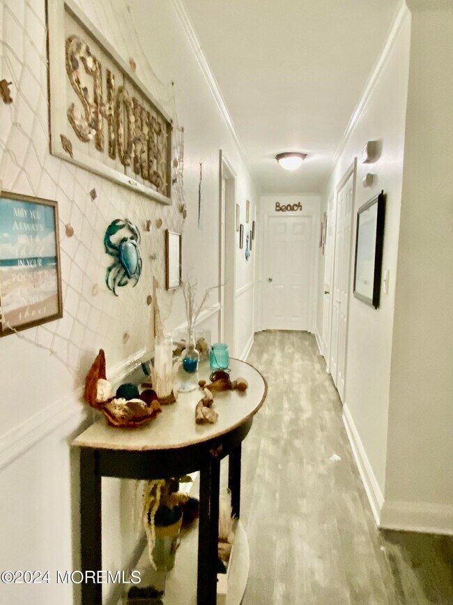 Building Photo - 364 Westwood Ave