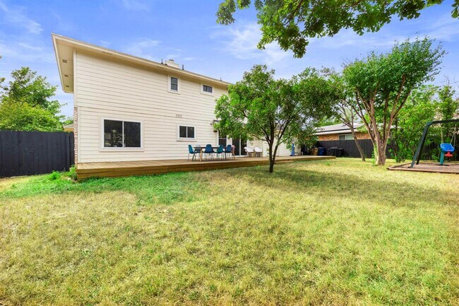 Building Photo - 6303 Morning Dew Dr
