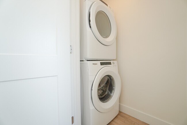 Building Photo - 4625 N Iota Ln