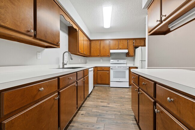 Building Photo - 6355 Burnham Wood Pl
