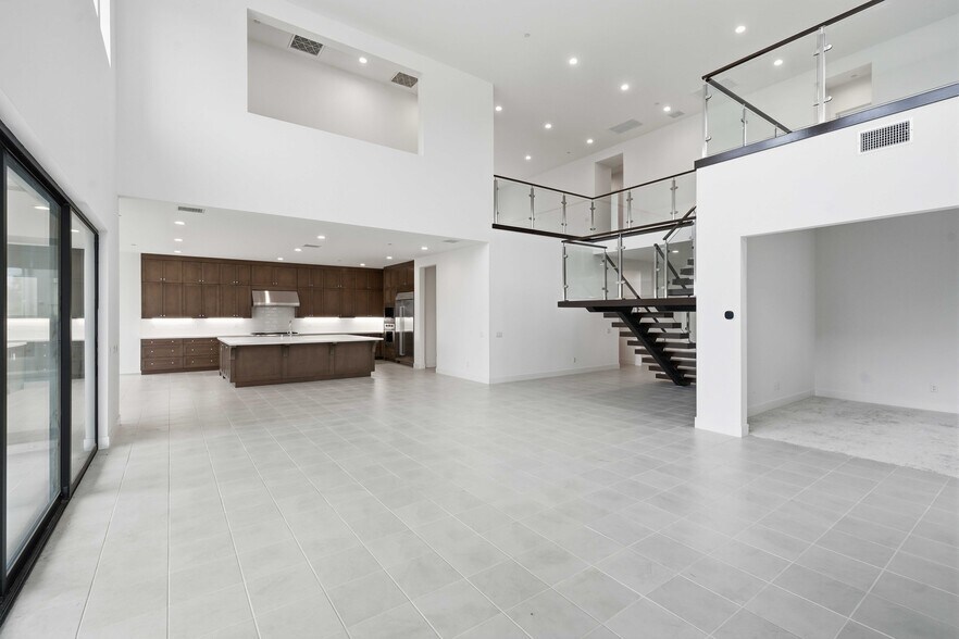 Building Photo - 20568 Edgewood Ct