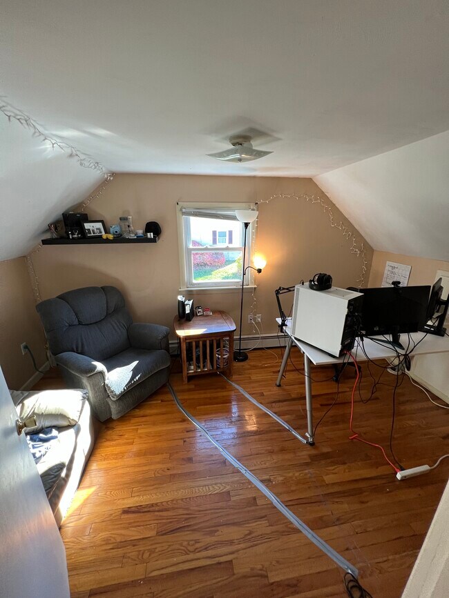 Building Photo - 35 Lynwood Dr