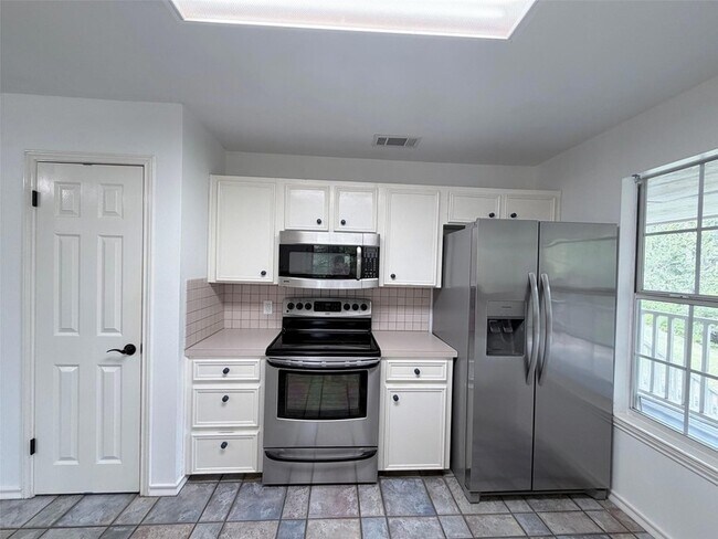 Building Photo - 123 Mesa Verde Dr