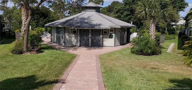 Building Photo - 8227 SE Croft Cir