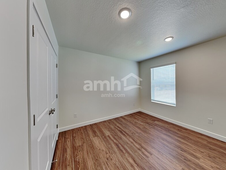Building Photo - 3472 N Annabell St